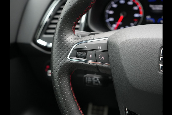 Seat Ateca 1.5 TSI FR DSG 150pk Dealer O.H. | Adaptive Cruise | Camera | Beats Audio | Alcantara Sportstoelen Verwarmd | 19"L.M | Apple Carplay | Sfeerverlichting | Keyless | Blis | Navigatie | DAB |