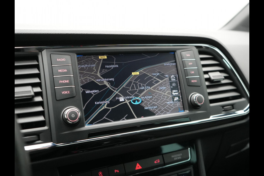 Seat Ateca 1.5 TSI FR DSG 150pk Dealer O.H. | Adaptive Cruise | Camera | Beats Audio | Alcantara Sportstoelen Verwarmd | 19"L.M | Apple Carplay | Sfeerverlichting | Keyless | Blis | Navigatie | DAB |