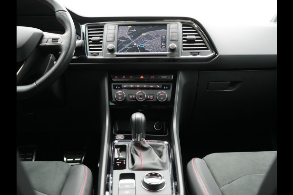 Seat Ateca 1.5 TSI FR DSG 150pk Dealer O.H. | Adaptive Cruise | Camera | Beats Audio | Alcantara Sportstoelen Verwarmd | 19"L.M | Apple Carplay | Sfeerverlichting | Keyless | Blis | Navigatie | DAB |