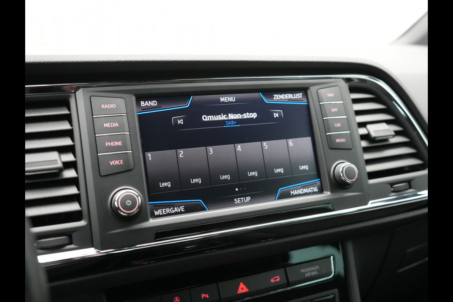 Seat Ateca 1.5 TSI FR DSG 150pk Dealer O.H. | Adaptive Cruise | Camera | Beats Audio | Alcantara Sportstoelen Verwarmd | 19"L.M | Apple Carplay | Sfeerverlichting | Keyless | Blis | Navigatie | DAB |