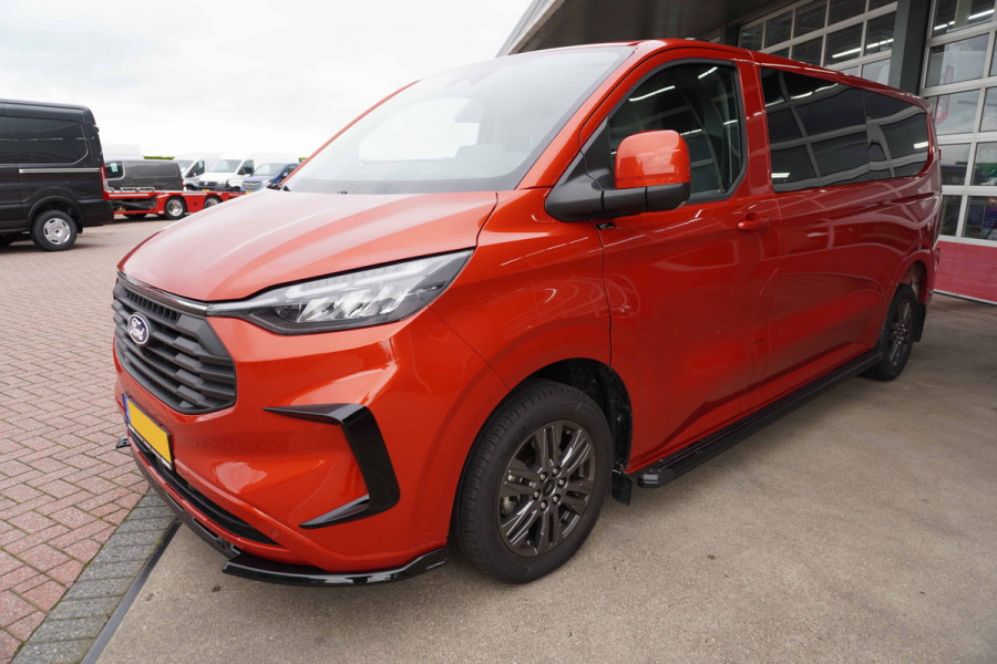 Ford Transit Custom 320L 2.0 TDCI 136pk L2H1 Limited Nr. V153 | Airco | Adap.cruise | Navi | Glaslookpanelen | Spoilers