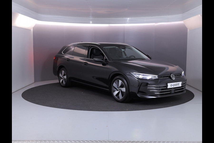 Volkswagen Passat Variant 1.5 eHybrid Business 204 PK PHEV | Navigatie | Trekhaak inklapbaar | Parkeer camera | Stoel- en stuurverwarming |
