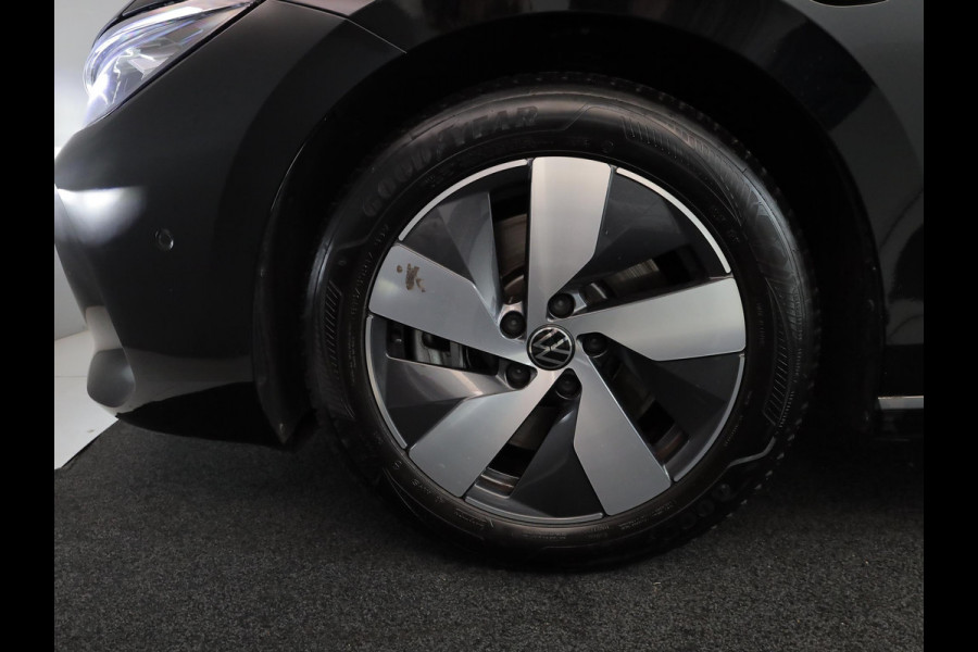 Volkswagen Passat Variant 1.5 eHybrid Business 204 PK PHEV | Navigatie | Trekhaak inklapbaar | Parkeer camera | Stoel- en stuurverwarming |