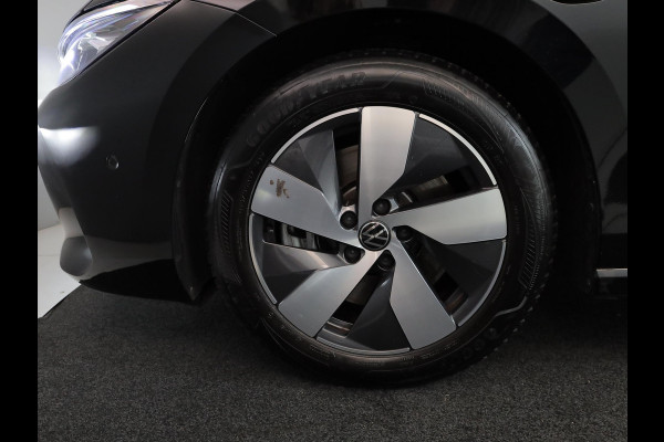 Volkswagen Passat Variant 1.5 eHybrid Business 204 PK PHEV | Navigatie | Trekhaak inklapbaar | Parkeer camera | Stoel- en stuurverwarming |