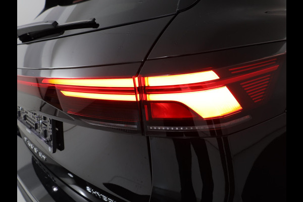 Volkswagen Passat Variant 1.5 eHybrid Business 204 PK PHEV | Navigatie | Trekhaak inklapbaar | Parkeer camera | Stoel- en stuurverwarming |