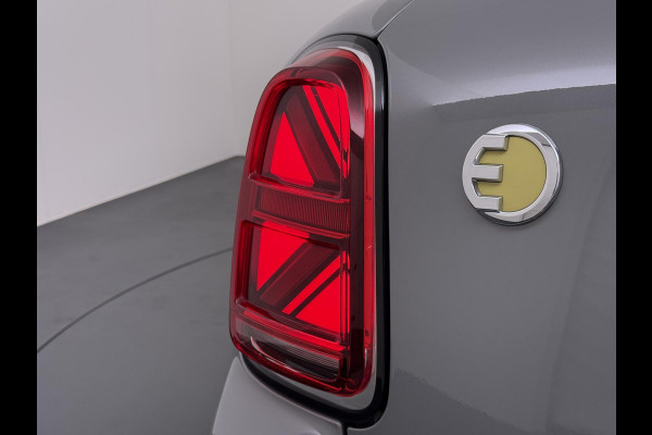 MINI Countryman 1.5 Cooper S E ALL4 VAN € 28.900,- VOOR € 24.877 ,- UW LENTEVOORDEEL € 4.023,-PHEV Plug-in Hybride | Direct Rijklaar & Leverbaar | Panorama Dak | Stoelverwarming | Adaptieve Cruise Control | CarPlay & Camera | 12 Mnd BOVAG Garantie