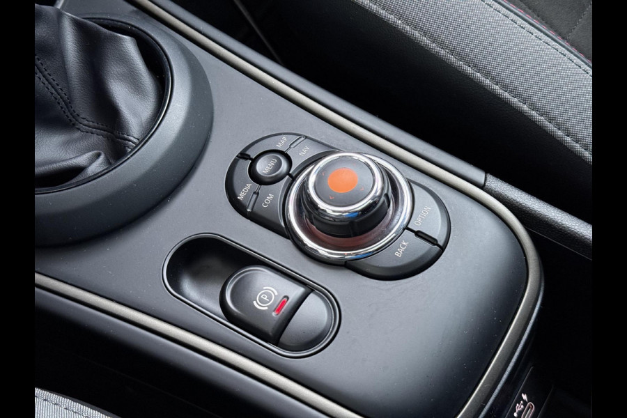 MINI Countryman 1.5 Cooper S E ALL4 VAN € 28.900,- VOOR € 24.877 ,- UW LENTEVOORDEEL € 4.023,-PHEV Plug-in Hybride | Direct Rijklaar & Leverbaar | Panorama Dak | Stoelverwarming | Adaptieve Cruise Control | CarPlay & Camera | 12 Mnd BOVAG Garantie