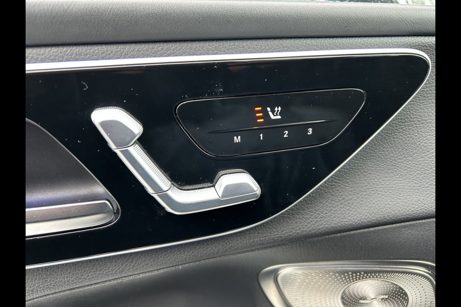 Mercedes-Benz GLC 300e AMG 4Matic // Panorama dak // Burmester // Memory // 360 Camera // 20 inch // Treeplanken // Sfeerverlichting // Keyless