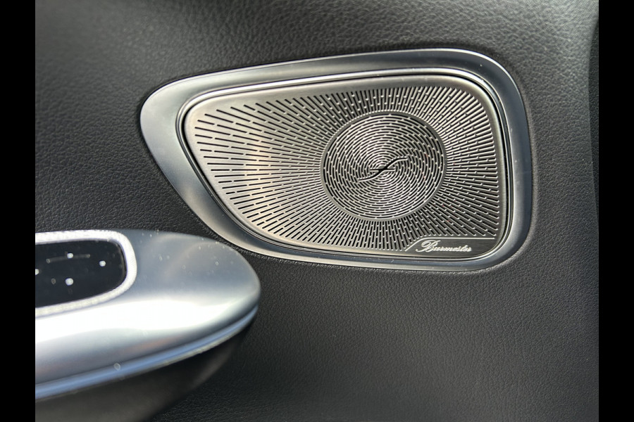 Mercedes-Benz GLC 300e AMG 4Matic // Panorama dak // Burmester // Memory // 360 Camera // 20 inch // Treeplanken // Sfeerverlichting // Keyless