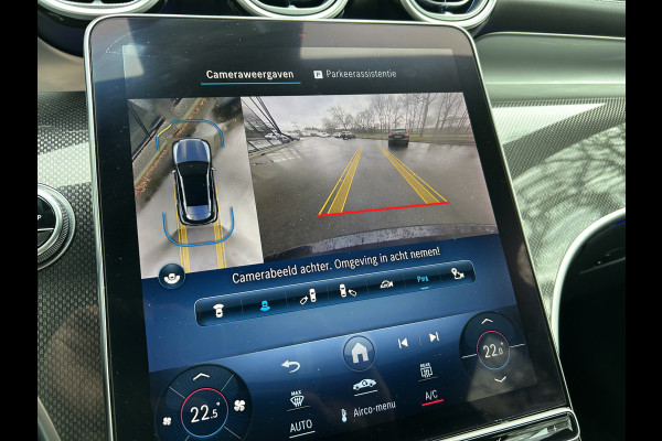 Mercedes-Benz GLC 300e AMG 4Matic // Panorama dak // Burmester // Memory // 360 Camera // 20 inch // Treeplanken // Sfeerverlichting // Keyless