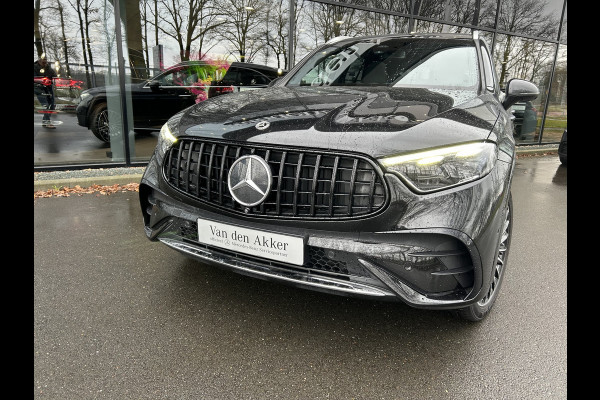 Mercedes-Benz GLC 300e AMG 4Matic // Panorama dak // Burmester // Memory // 360 Camera // 20 inch // Treeplanken // Sfeerverlichting // Keyless