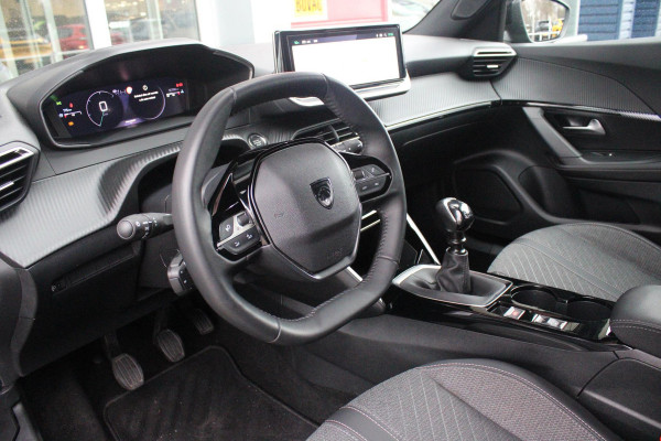 Peugeot 2008 1.2 100PK ALLURE PACK | CAMERA VOOR + ACHTER | NAVIGATIE | TREKHAAK | DRAADLOZE APPLE CARPLAY/ANDROID AUTO | DRAADLOZE TELEFOONLADER | CLIMATE CONTROL | LICHTMETALEN VELGEN 17" | ADAPTIVE CRUISE CONTROL | DAB+ RADIO | KEYLESS ENTRY/START | DODEHOEK DETECTIE |