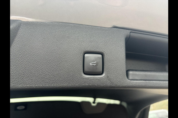 Ford Kuga 2.5 PHEV Sound Edition | SCI | 243pk | Ford Voorraad | Panorama Dak | 20 inch Lichtmetaal | Winterpack | Matrix LED | Driver Assistance Pack