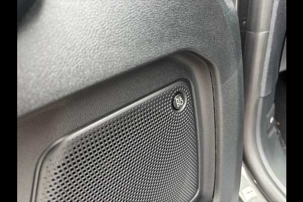 Ford Kuga 2.5 PHEV Sound Edition | 243pk | Ford Voorraad | Panorama Dak | 20 inch Lichtmetaal | Winterpack | Matrix LED | Driver Assistance Pack