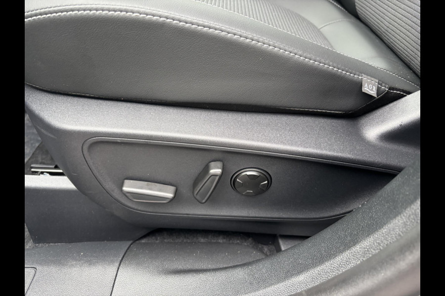 Ford Kuga 2.5 PHEV Sound Edition | 243pk | Ford Voorraad | Panorama Dak | 20 inch Lichtmetaal | Winterpack | Matrix LED | Driver Assistance Pack