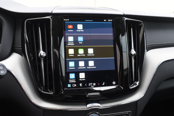 Volvo XC60 T6 350PK Automaat Plug-in Hybrid AWD Ultra Dark / Navigatie / Luchtvering / 360 Camera / Adaptieve Cruise Control / Stuurverwarming / Stoelverwarming v+a / Elektr. Achterklep / Schuifdak / Trekhaak