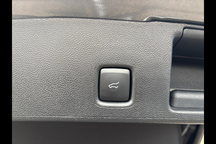 Ford Kuga 2.5 PHEV Sound Edition |SCI|243pk | Ford Voorraad | Panorama Dak | 20 inch Lichtmetaal | Winterpack | Matrix LED | Driver Assistance Pack