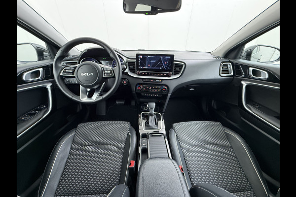 Kia Ceed Sportswagon 1.0T-GDi MHEV Automaat Facelift Navi Ecc Camera Apple Carplay Android Auto Pdc Stoel+Stuurverwarming DynamicPlusLine Elek.Achterklep Lane Assist Dodehoek Assist Regen-Lichtsensor Privacy Glas Isofix 1e Eigenaar Origineel Nederlandse Auto Dealeronderhouden