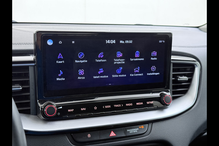Kia Ceed Sportswagon 1.0T-GDi MHEV Automaat Facelift Navi Ecc Camera Apple Carplay Android Auto Pdc Stoel+Stuurverwarming DynamicPlusLine Elek.Achterklep Lane Assist Dodehoek Assist Regen-Lichtsensor Privacy Glas Isofix 1e Eigenaar Origineel Nederlandse Auto Dealeronderhouden