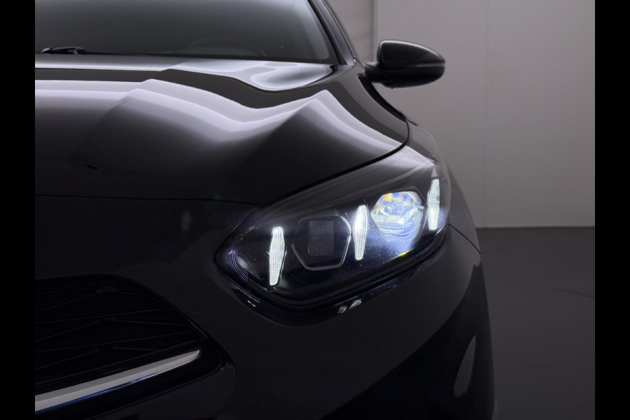 Kia Ceed Sportswagon 1.0T-GDi MHEV Automaat Facelift Navi Ecc Camera Apple Carplay Android Auto Pdc Stoel+Stuurverwarming DynamicPlusLine Elek.Achterklep Lane Assist Dodehoek Assist Regen-Lichtsensor Privacy Glas Isofix 1e Eigenaar Origineel Nederlandse Auto Dealeronderhouden