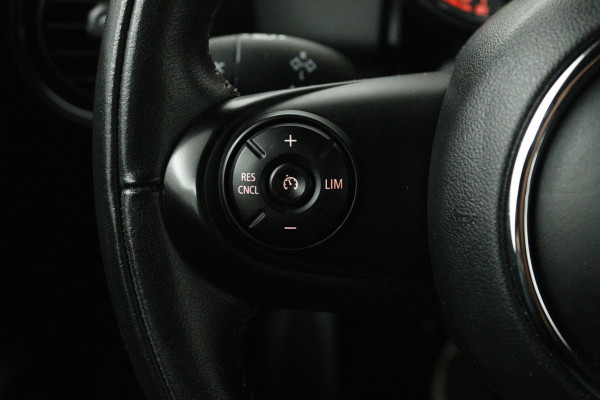 MINI Mini 1.5 One Pepper (PANORAMADAK, SFEERVERLICHTING, AUTOMAAT, NAVIGATIE, CRUISE CONTROL, LEER)