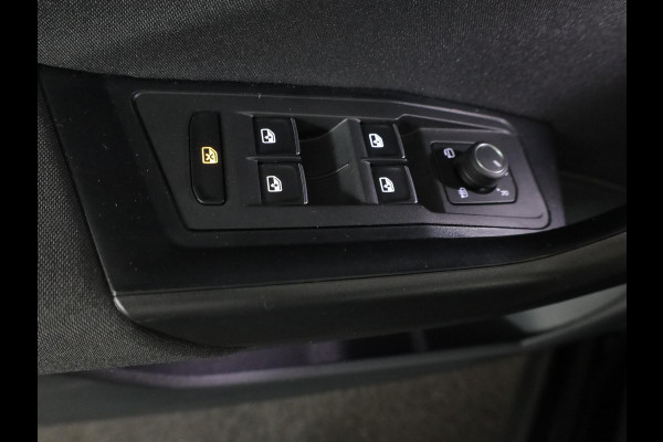 Volkswagen T-Roc 1.5 TSI Sport 150 PK DSG | Navigatie | Black Style pakket | Parkeercamera |