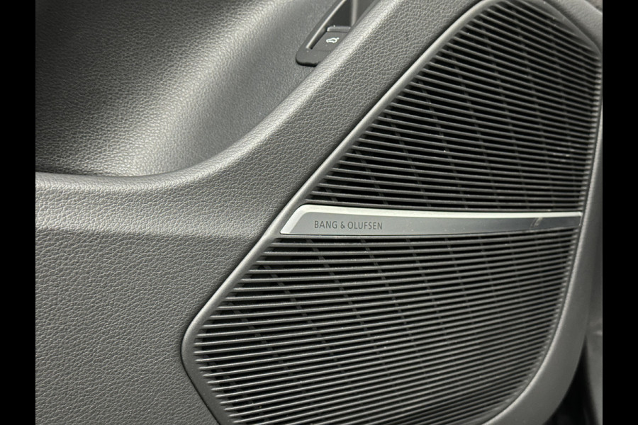 Audi SQ8 Q8 RSQ8 4.0 V8 | RS-Stoelen | Panorama | Massage | Ventilatie | 23'' | B&O Sound | Trekhaak | Bovag Garantie | Carbon | Luchtvering | Black-Optic | Nw.Pr, 220733,=  | Memory | Leder | Matrix-LED | Carplay | 57800,= ex bpm en btw export | BTW Auto 81300,= ex btw.