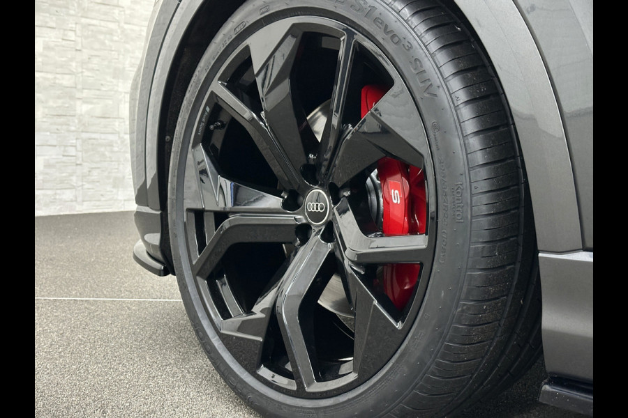 Audi SQ8 Q8 RSQ8 4.0 V8 | RS-Stoelen | Panorama | Massage | Ventilatie | 23'' | B&O Sound | Trekhaak | Bovag Garantie | Carbon | Luchtvering | Black-Optic | Nw.Pr, 220733,=  | Memory | Leder | Matrix-LED | Carplay | 57800,= ex bpm en btw export | BTW Auto 81300,= ex btw.