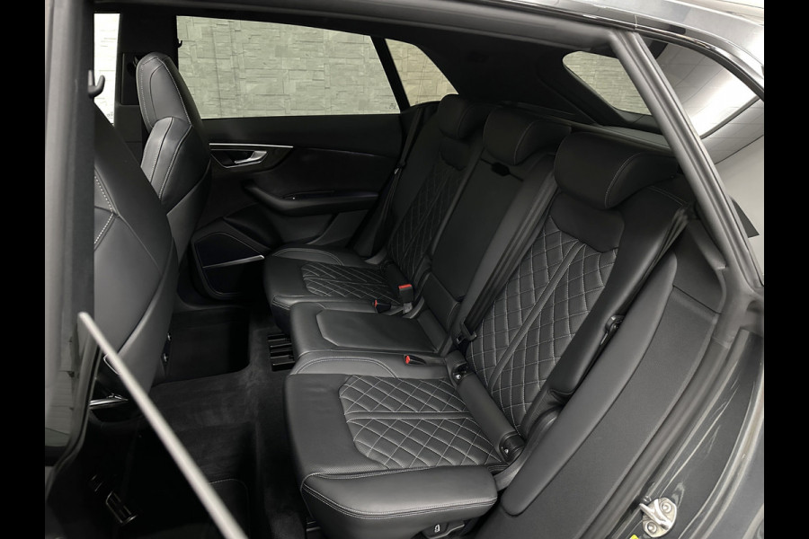 Audi SQ8 Q8 RSQ8 4.0 V8 | RS-Stoelen | Panorama | Massage | Ventilatie | 23'' | B&O Sound | Trekhaak | Bovag Garantie | Carbon | Luchtvering | Black-Optic | Nw.Pr, 220733,=  | Memory | Leder | Matrix-LED | Carplay | 57800,= ex bpm en btw export | BTW Auto 81300,= ex btw.