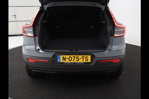 Volvo C40 Recharge Twin Intro Edition 78 kWh | Panoramadak | 360 Camera | Stoelverwarming | Harman/Kardon | Warmtepomp | Adaptive cruise | Matrix LED | Carplay | Memory | Stuurverwarming