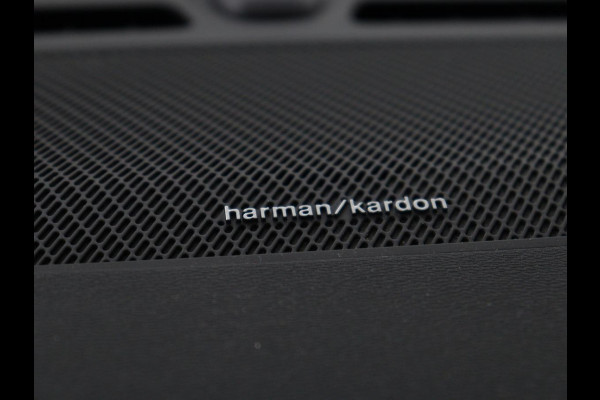 Volvo C40 Recharge Twin Intro Edition 78 kWh | Panoramadak | 360 Camera | Stoelverwarming | Harman/Kardon | Warmtepomp | Adaptive cruise | Matrix LED | Carplay | Memory | Stuurverwarming