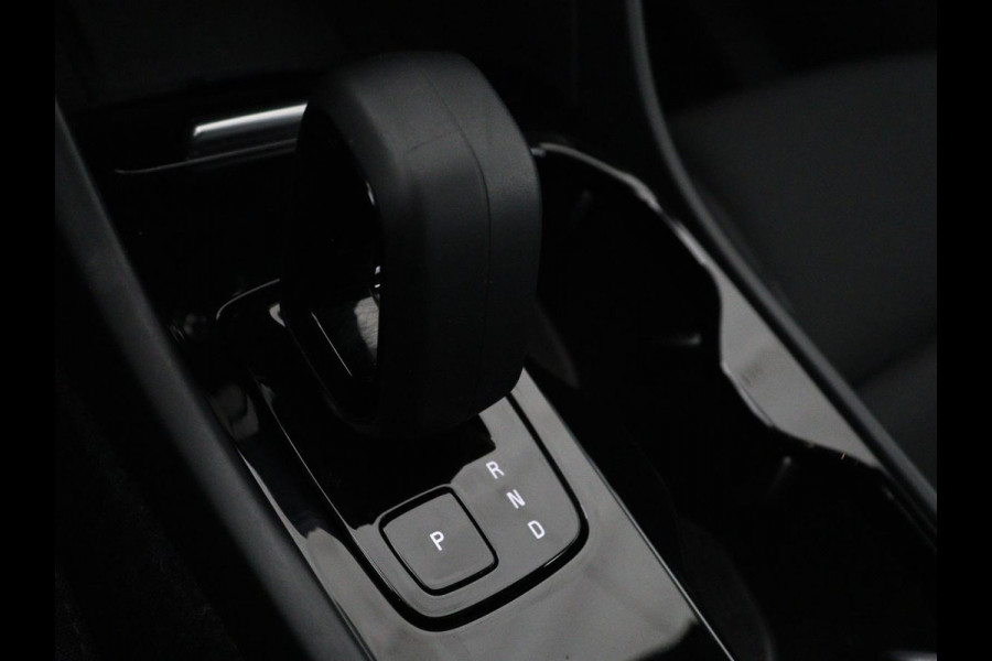 Volvo C40 Recharge Twin Intro Edition 78 kWh | Panoramadak | 360 Camera | Stoelverwarming | Harman/Kardon | Warmtepomp | Adaptive cruise | Matrix LED | Carplay | Memory | Stuurverwarming