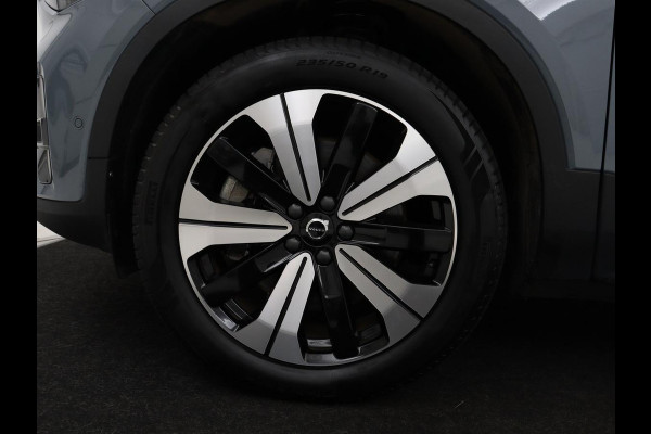 Volvo C40 Recharge Twin Intro Edition 78 kWh | Panoramadak | 360 Camera | Stoelverwarming | Harman/Kardon | Warmtepomp | Adaptive cruise | Matrix LED | Carplay | Memory | Stuurverwarming