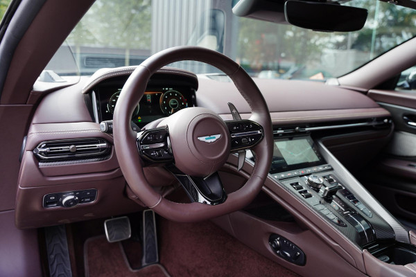 Aston Martin DB12 4.0 V8 / NL-Auto / B&W / Carbon