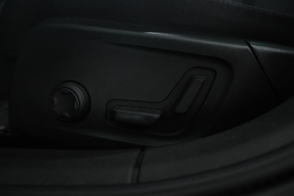 Polestar 2 Long Range Dual Motor 78 kWh SOH 95% Panorama, Climate,