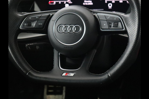 Audi A3 35 TFSI S edition | Stoelverwarming | Carplay | Navigatie | Half leder | Sportstoelen | Full LED | Audi Sound | Virtual Cockpit | Climate control | Parkeerhulp | DAB | Bluetooth | S Line