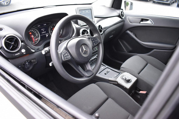 Mercedes-Benz B-Klasse 220 d Ambition Automaat 1 Ste EIg Dealer Onderhouden
