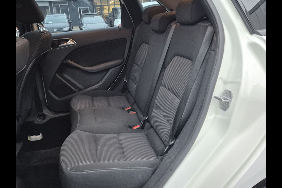 Mercedes-Benz B-Klasse 220 d Ambition Automaat 1 Ste EIg Dealer Onderhouden