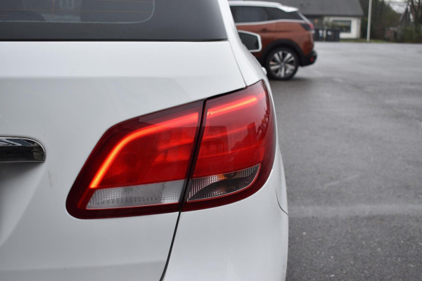 Mercedes-Benz B-Klasse 220 d Ambition Automaat 1 Ste EIg Dealer Onderhouden