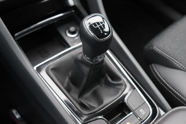 Škoda Kodiaq 1.5 TSI Business Edition 7persoons org.NL el.trekhaak camera digi-dashboard