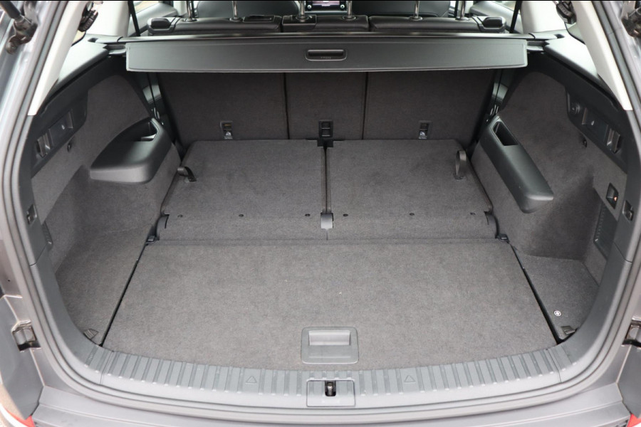 Škoda Kodiaq 1.5 TSI Business Edition 7persoons org.NL el.trekhaak camera digi-dashboard