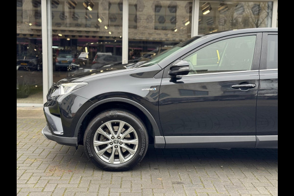 Toyota RAV4 2.5 Hybrid Style | Trekhaak, 18 inch, Stoel + Stuurverwarming, Keyless, Navigatie, Elektrische achterklep