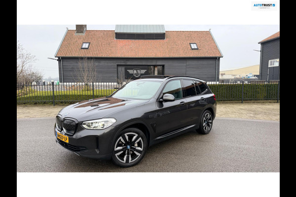 BMW iX3 Executive 80 kWh SOH 94% PANORAMADAK LEER APPLE-CARPLAY LED-XENON