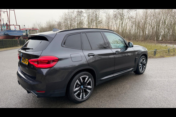 BMW iX3 Executive 80 kWh SOH 94% PANORAMADAK LEER APPLE-CARPLAY LED-XENON