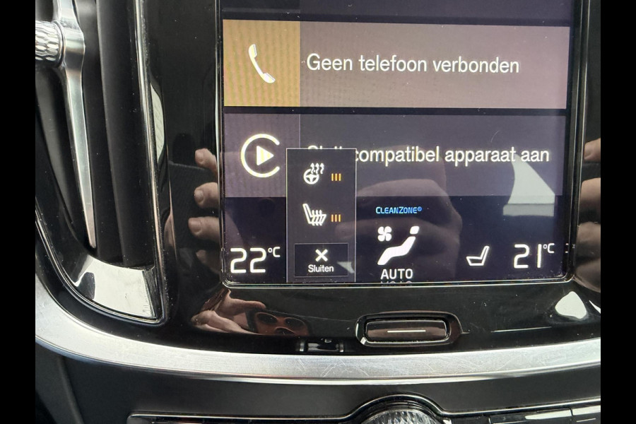 Volvo V60 2.0 T5 Aut. Stoelverwarming V+A Carplay Trekhaak Leder Cruise Camera Pdc Navi Led Elek. A-klep