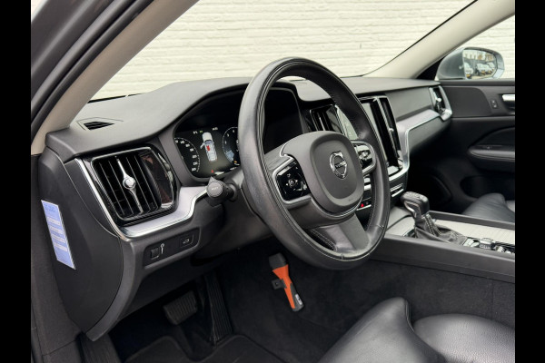 Volvo V60 2.0 T5 Aut. Stoelverwarming V+A Carplay Trekhaak Leder Cruise Camera Pdc Navi Led Elek. A-klep