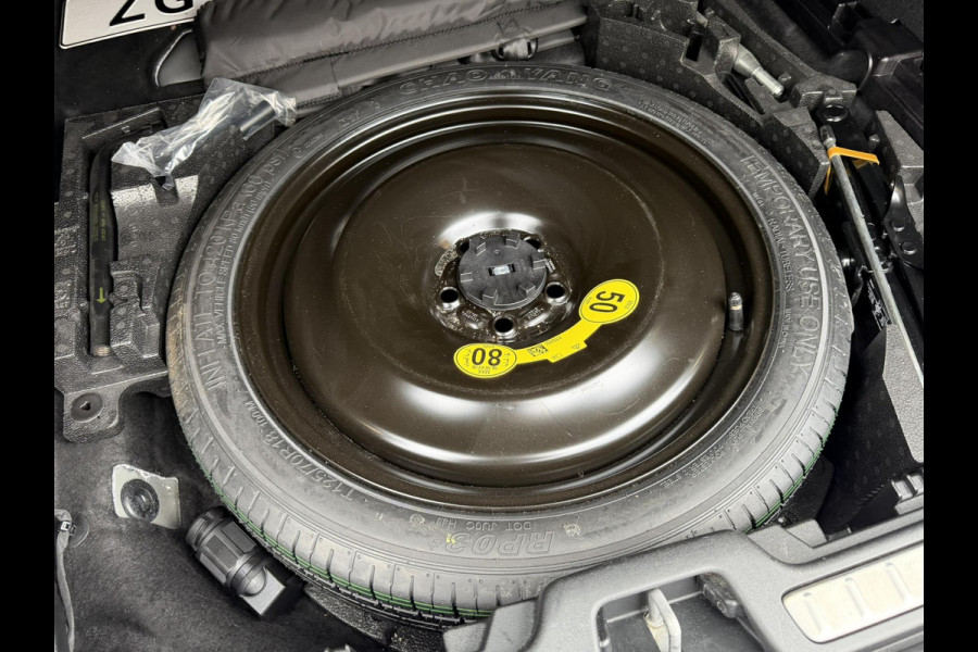 Volvo V60 2.0 T5 Aut. Stoelverwarming V+A Carplay Trekhaak Leder Cruise Camera Pdc Navi Led Elek. A-klep