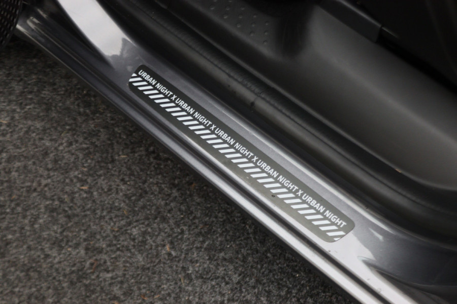 Renault Twingo Z.E. R80 E-Tech Série Limitée Urban Night 22 kWh Standkachel, Camera, Stoelverwarming, Cruise, Apple Carplay, DAB, 16''