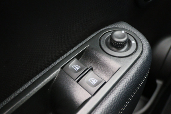 Renault Twingo Z.E. R80 E-Tech Série Limitée Urban Night 22 kWh Standkachel, Camera, Stoelverwarming, Cruise, Apple Carplay, DAB, 16''