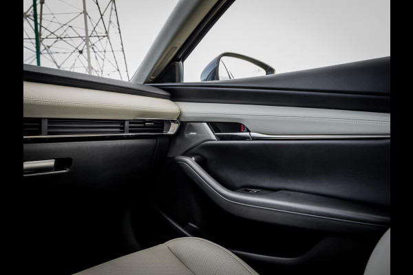 Mazda 3 2.0 e-SkyActiv-X M Hybrid 180 Luxury Leder|HeadUp display